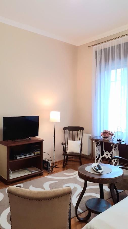 شقة Ekszerdoboz Apartman إغير المظهر الخارجي الصورة